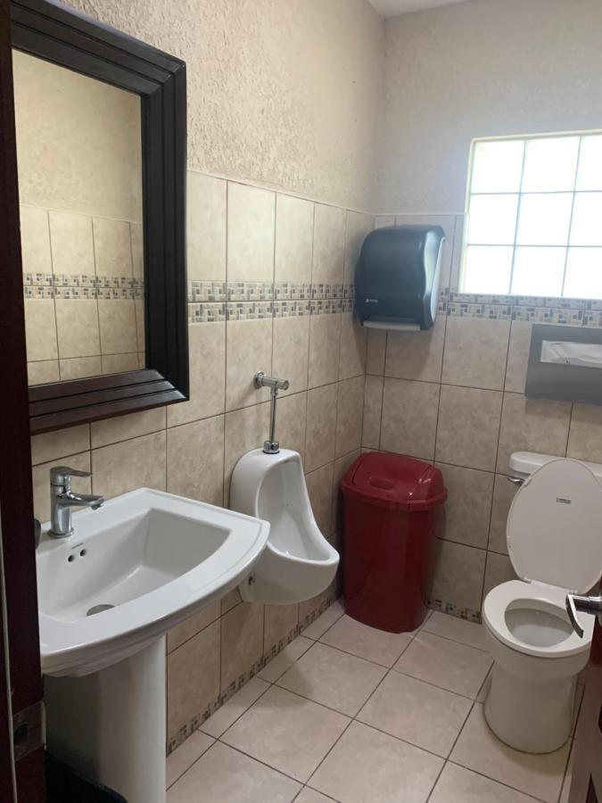 One South Place Hotel Belize City Luaran gambar